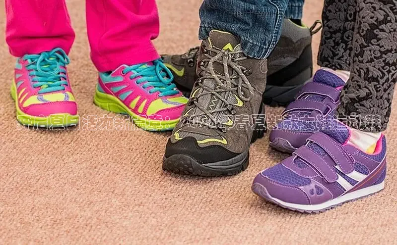 开启夏日活力新篇章：2025年春夏新款女鞋运动鞋