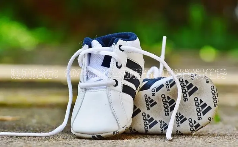 潮流先行：2025新款运动鞋男装时尚设计趋势